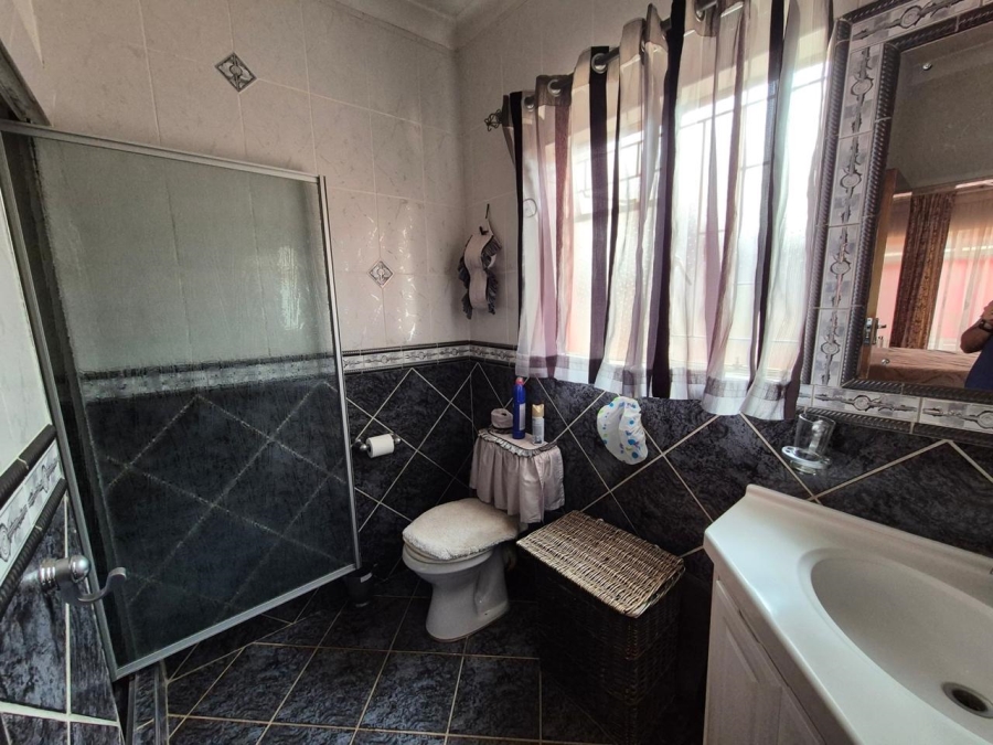 3 Bedroom Property for Sale in Manzil Park North West